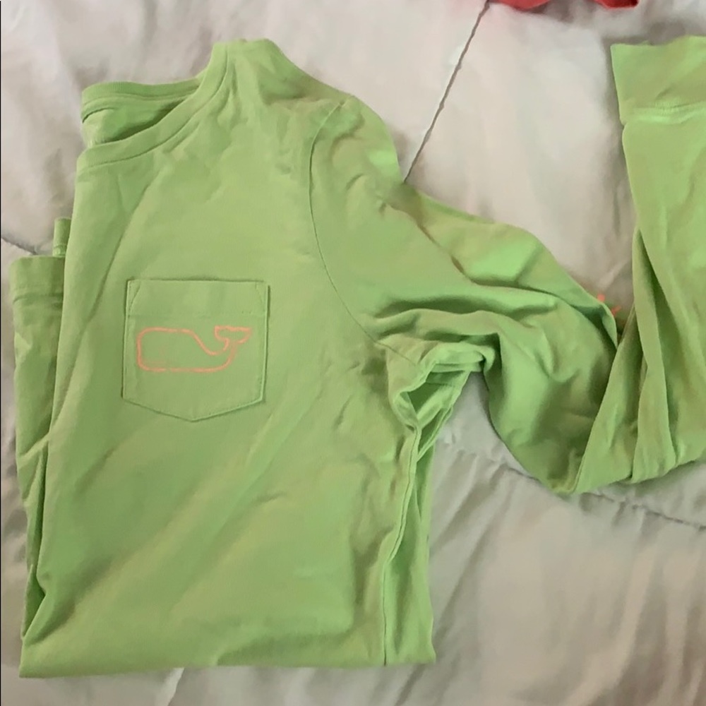 Green vineyard vine long sleeve tee